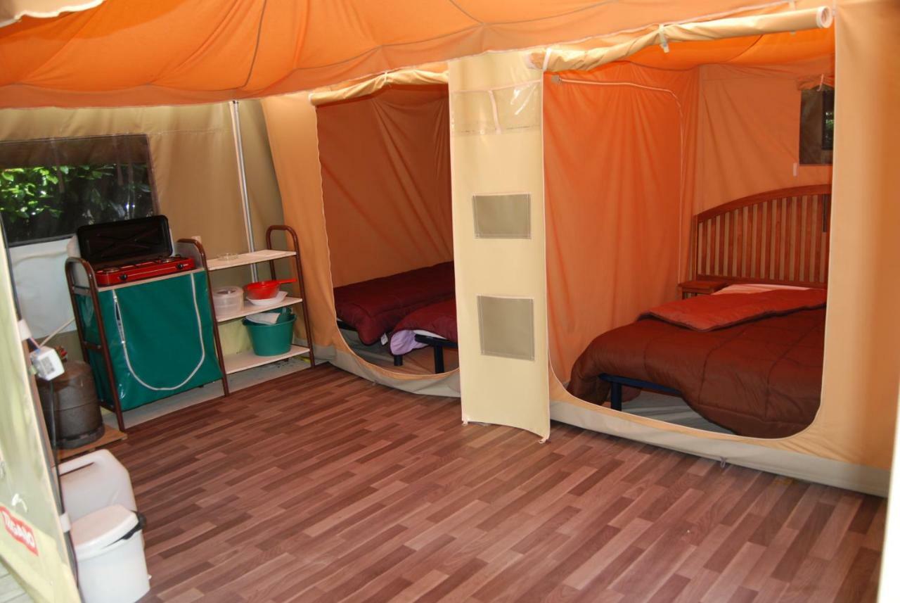 Camping Les Tournesols Sillé-le-Guillaume Exterior foto